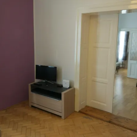 Tynska 7 * Prag