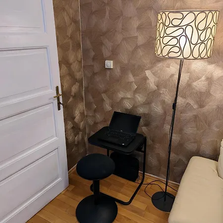 Tynska 7 * Prague