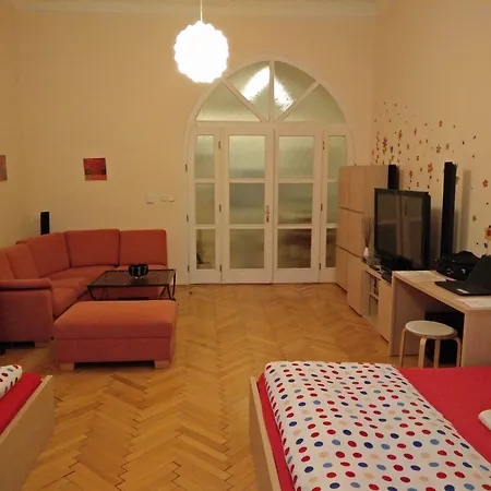 Týnská 7 Apartamento *