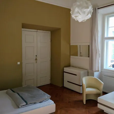 Tynska 7 Apartment *