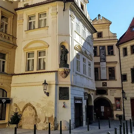 Tynska 7 * Prague