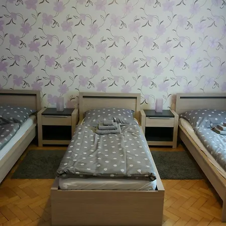 Apartment Tynska 7