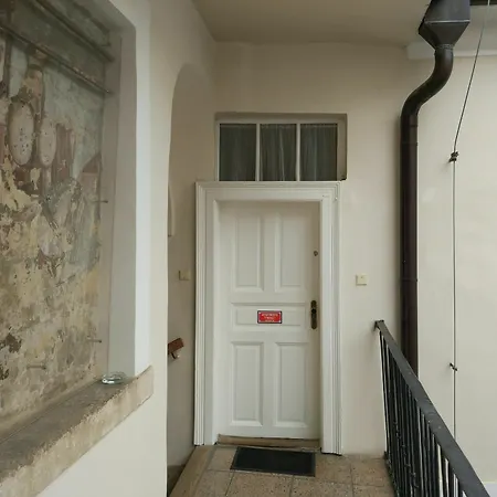Apartment Tynska 7 *