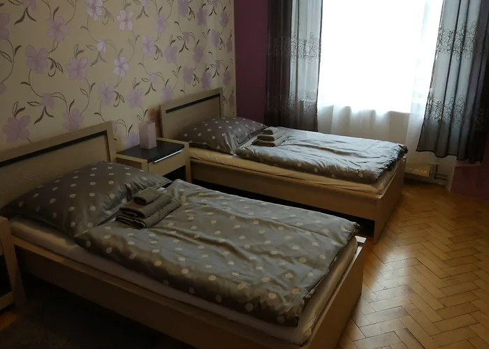 Tynska 7 * Praha