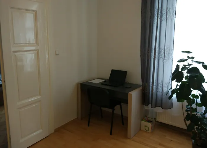 Tynska 7 * Praga